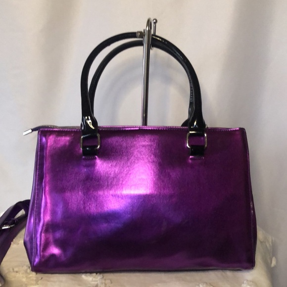 YOUNIQUE shiny purple metallic cosmetic make up representative tote bag. - Picture 3 of 11